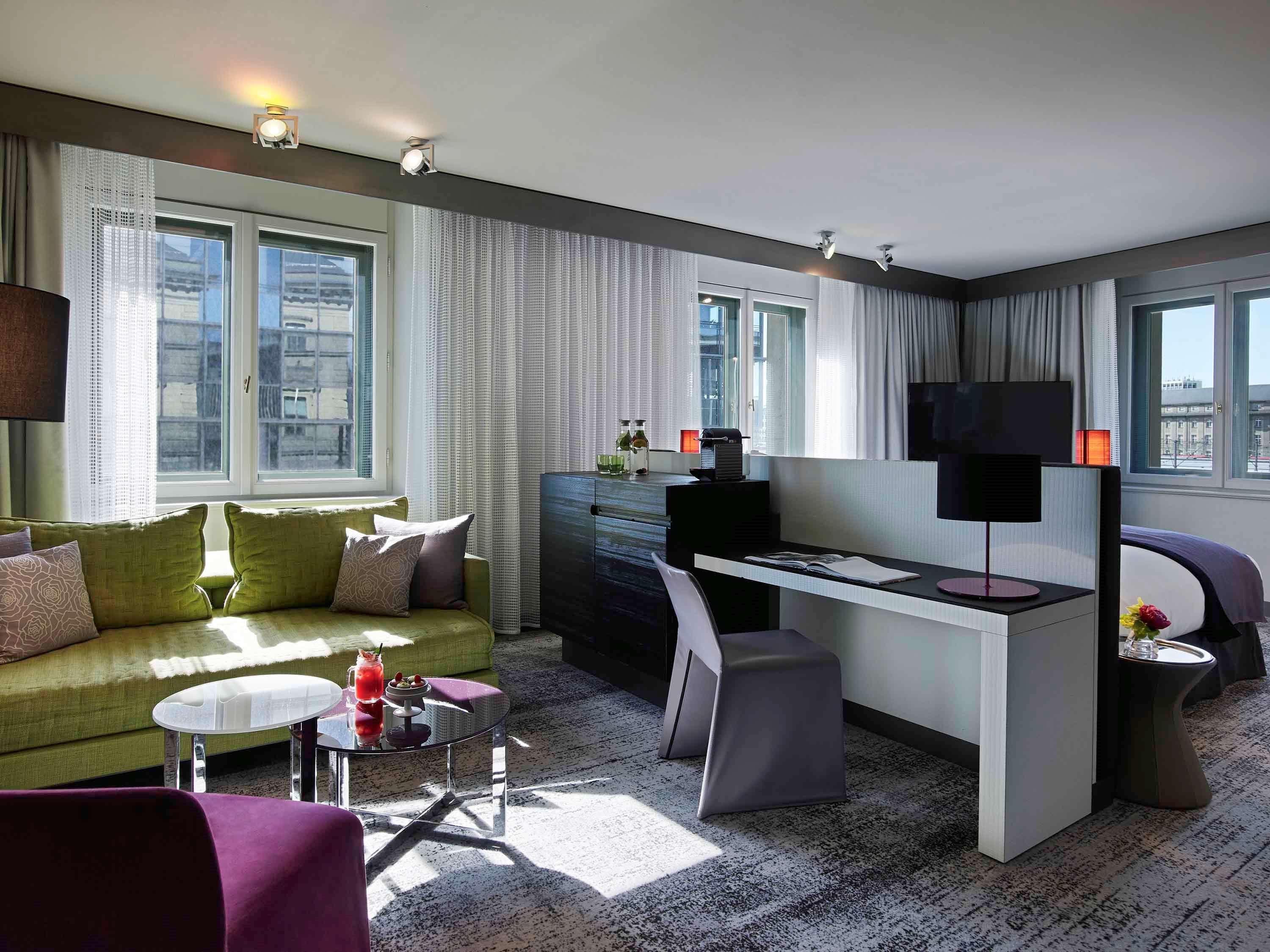 Sofitel Munich Bayerpost Hotell Eksteriør bilde Suite at the Hotel
